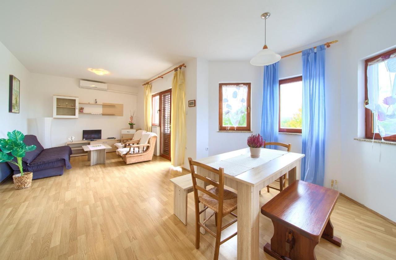Rasopasno Apartment With Terrace And Private Parking Zewnętrze zdjęcie