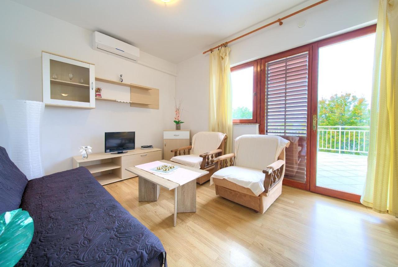 Rasopasno Apartment With Terrace And Private Parking Zewnętrze zdjęcie