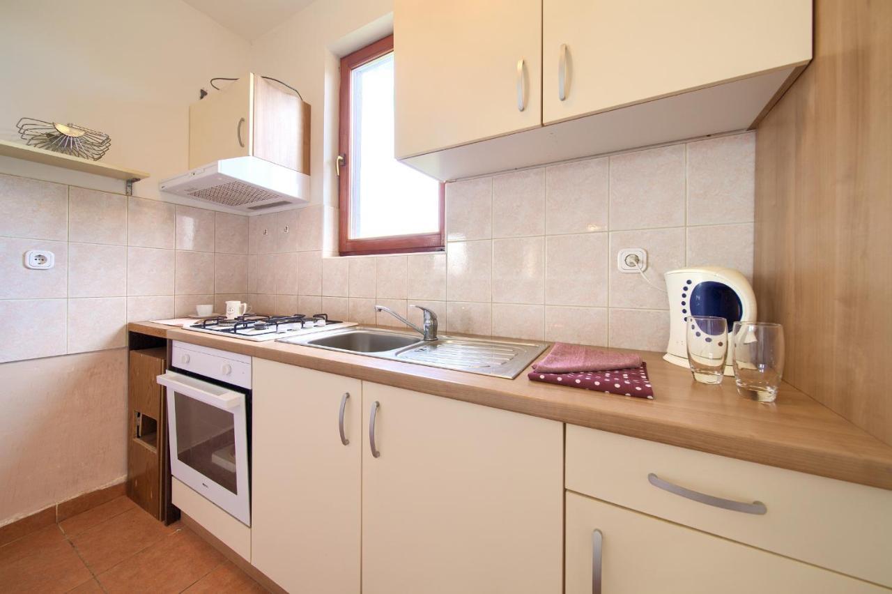 Rasopasno Apartment With Terrace And Private Parking Zewnętrze zdjęcie